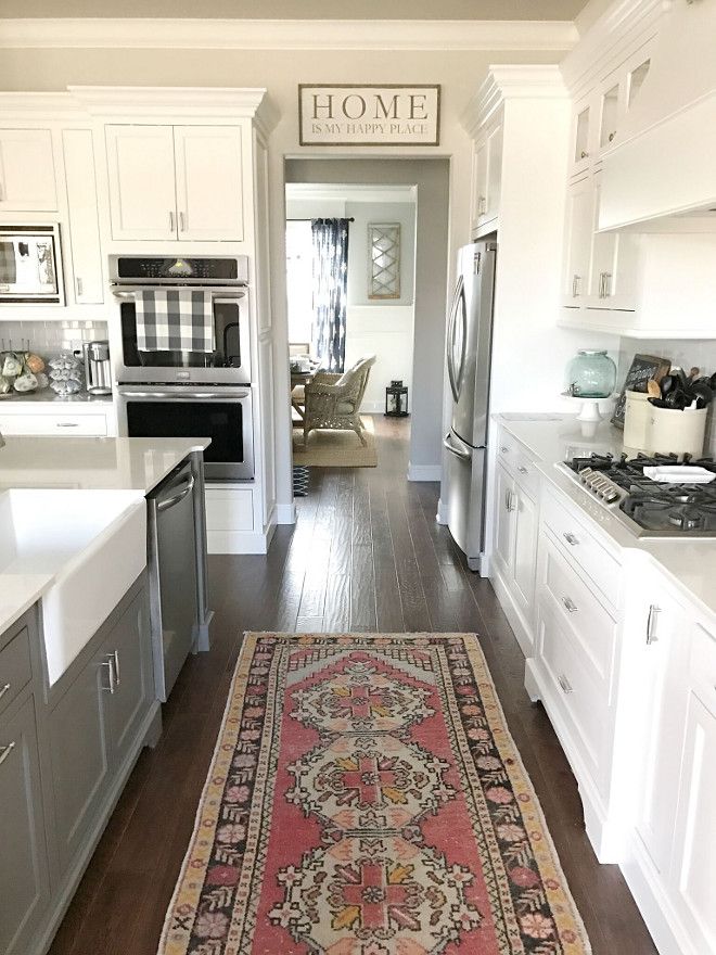 برای پوشش آشپزخانه فرش بهتر است یا سرامیک؟-وبسایت سیکاس